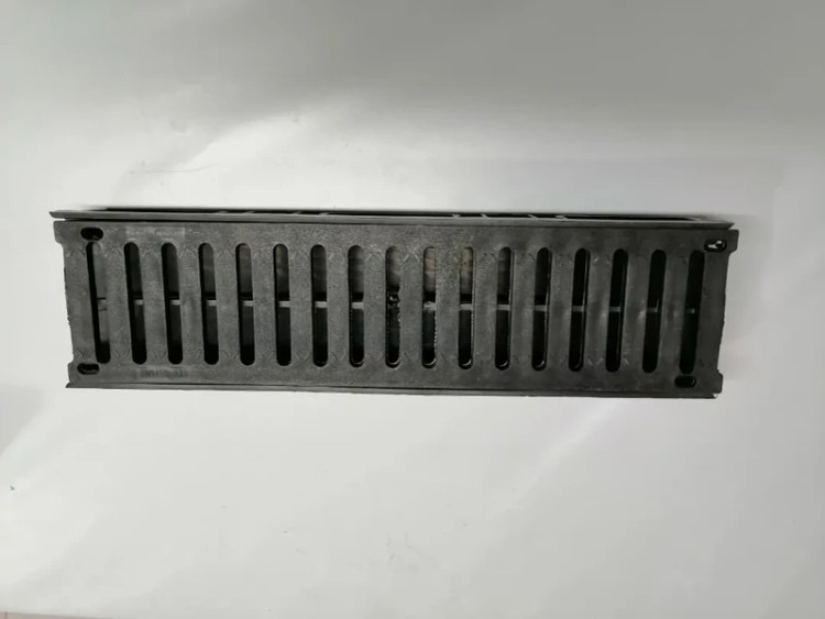 گاتر دور استخر با عرض