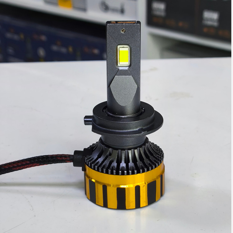 هدلایت M40 Pro برند LightStar با گارانتی(پس کرایه)